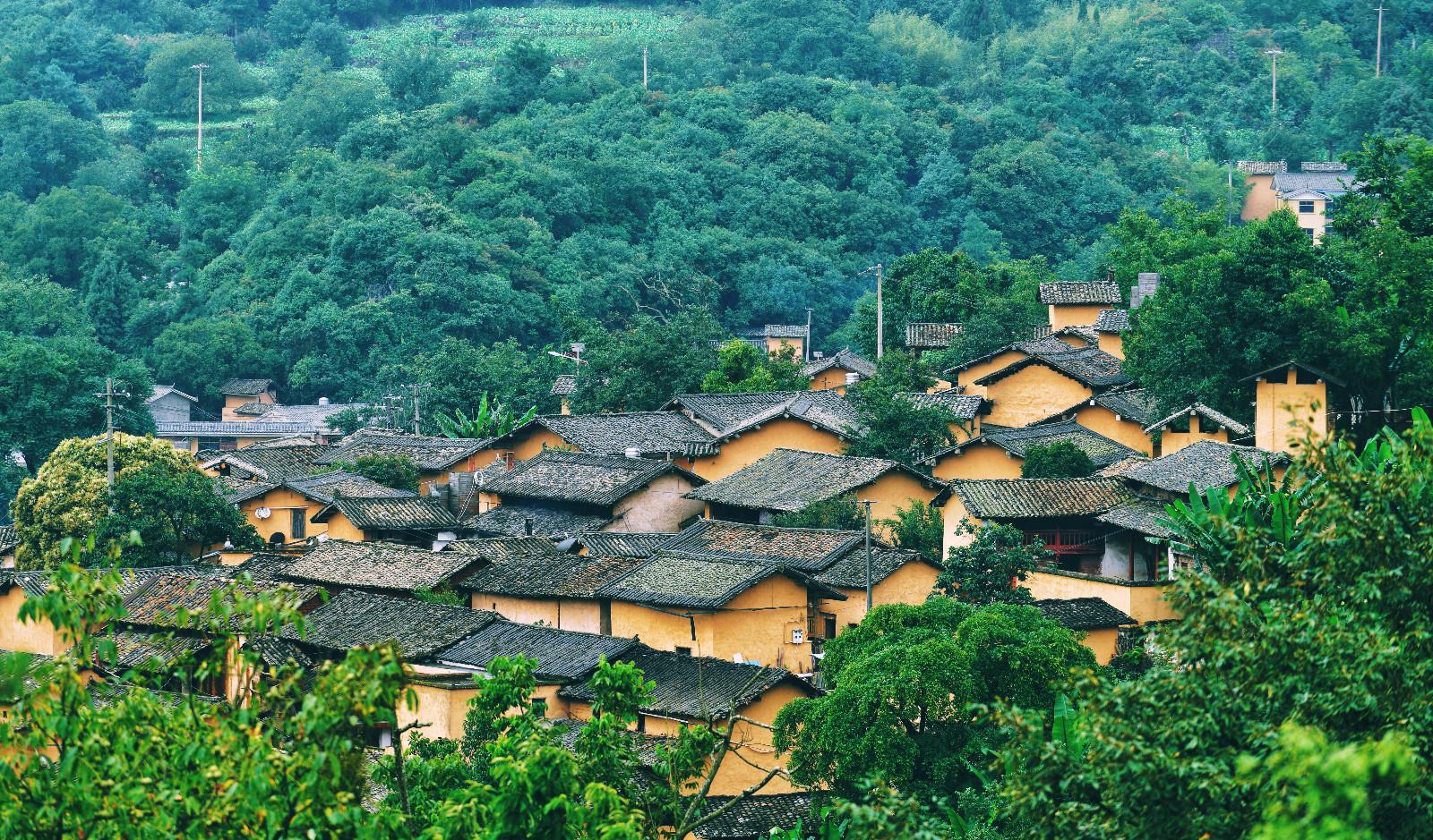 彩云之南 福地弥勒 可邑小镇 温泉满足身心需求