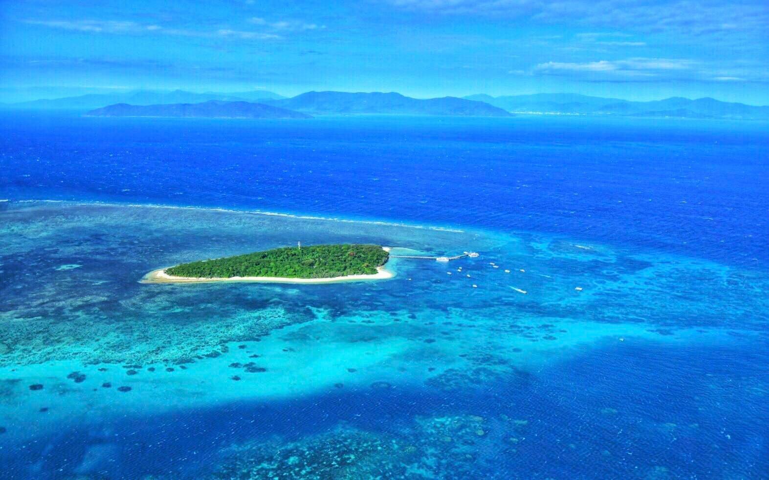 澳大利亚大堡礁的心形岛 用一眼蓝，见证一世爱|大堡礁|心形|一世_新浪新闻