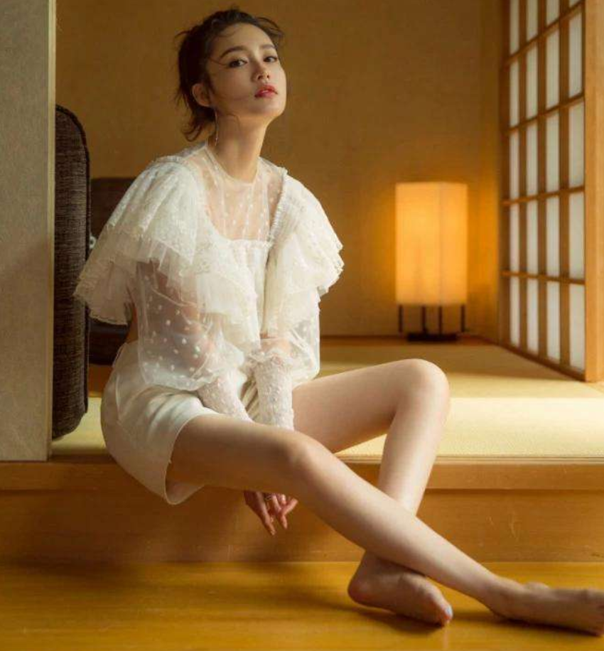 有种金莲脚叫李沁当被魏大勋公主抱时