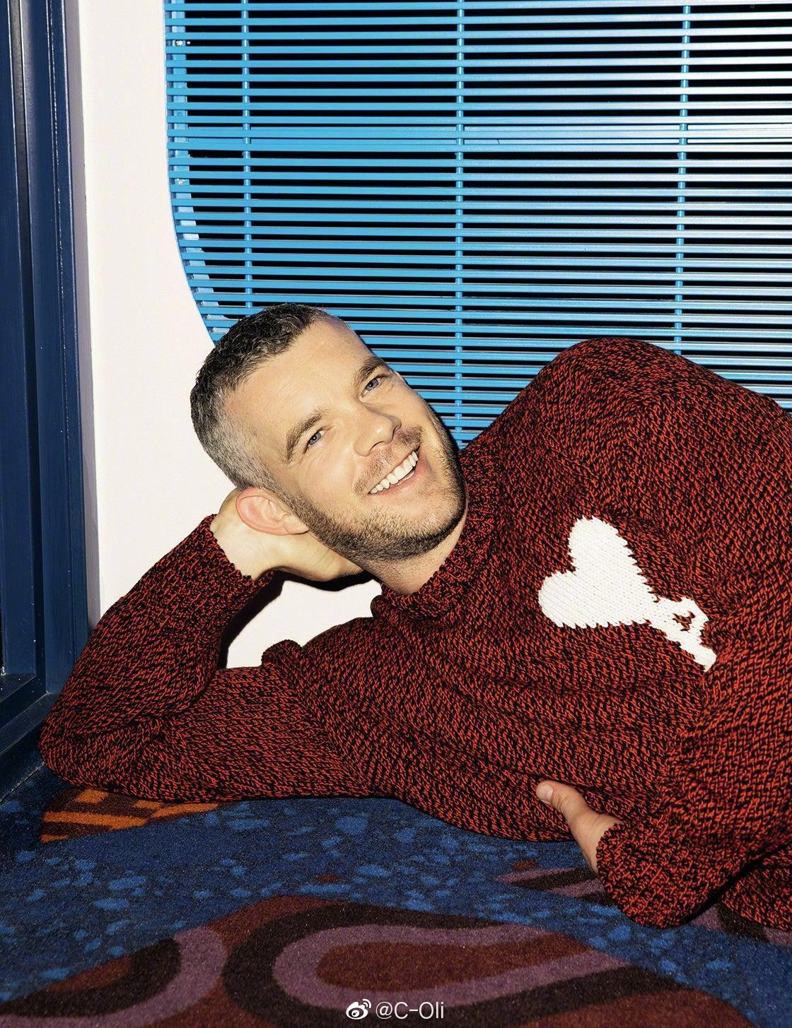 小狼russell tovey登上《es magazine》本周新刊封面