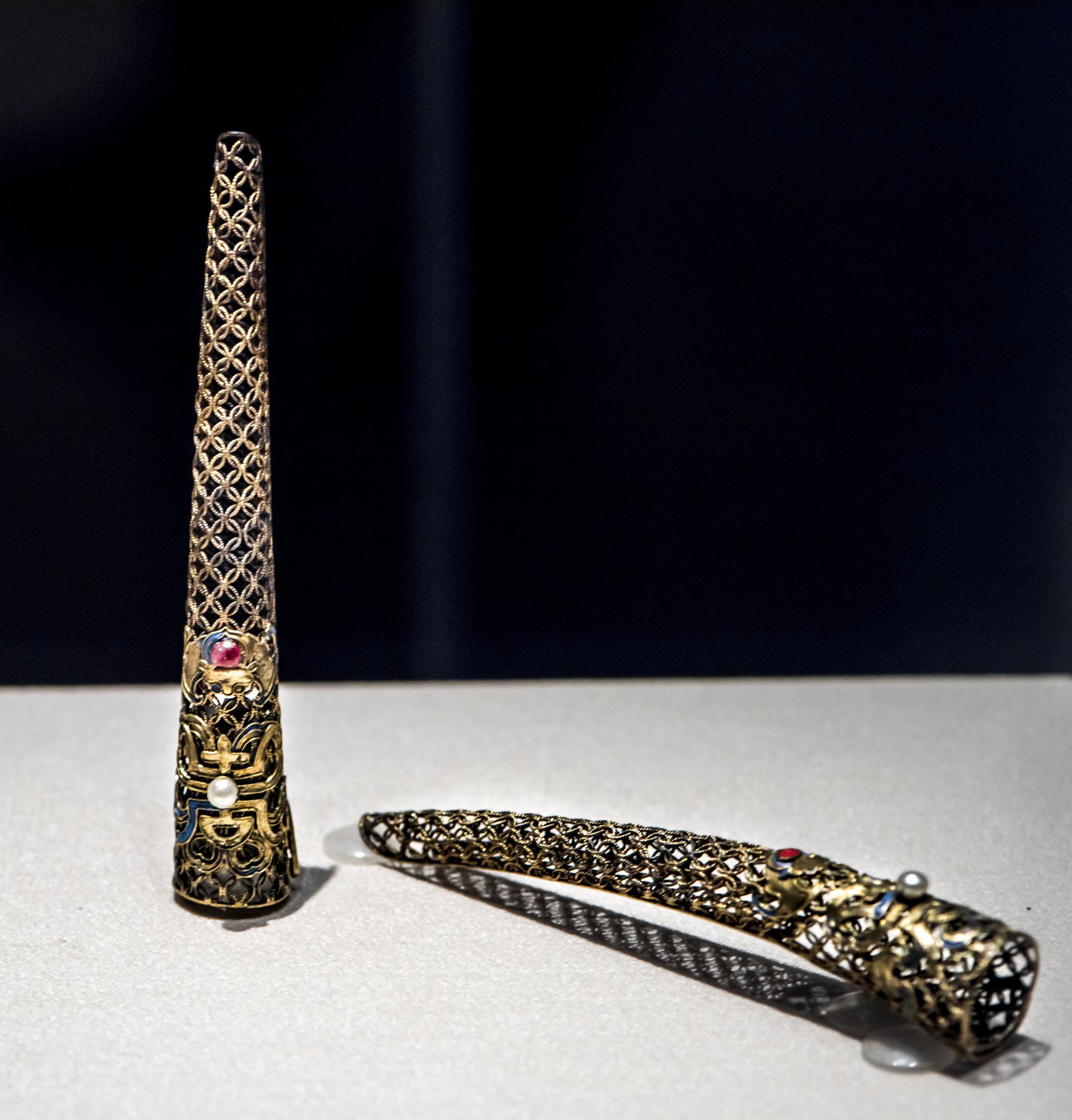 故宫博物院藏· 清代银镀金累丝指甲套_高清图集_新浪网