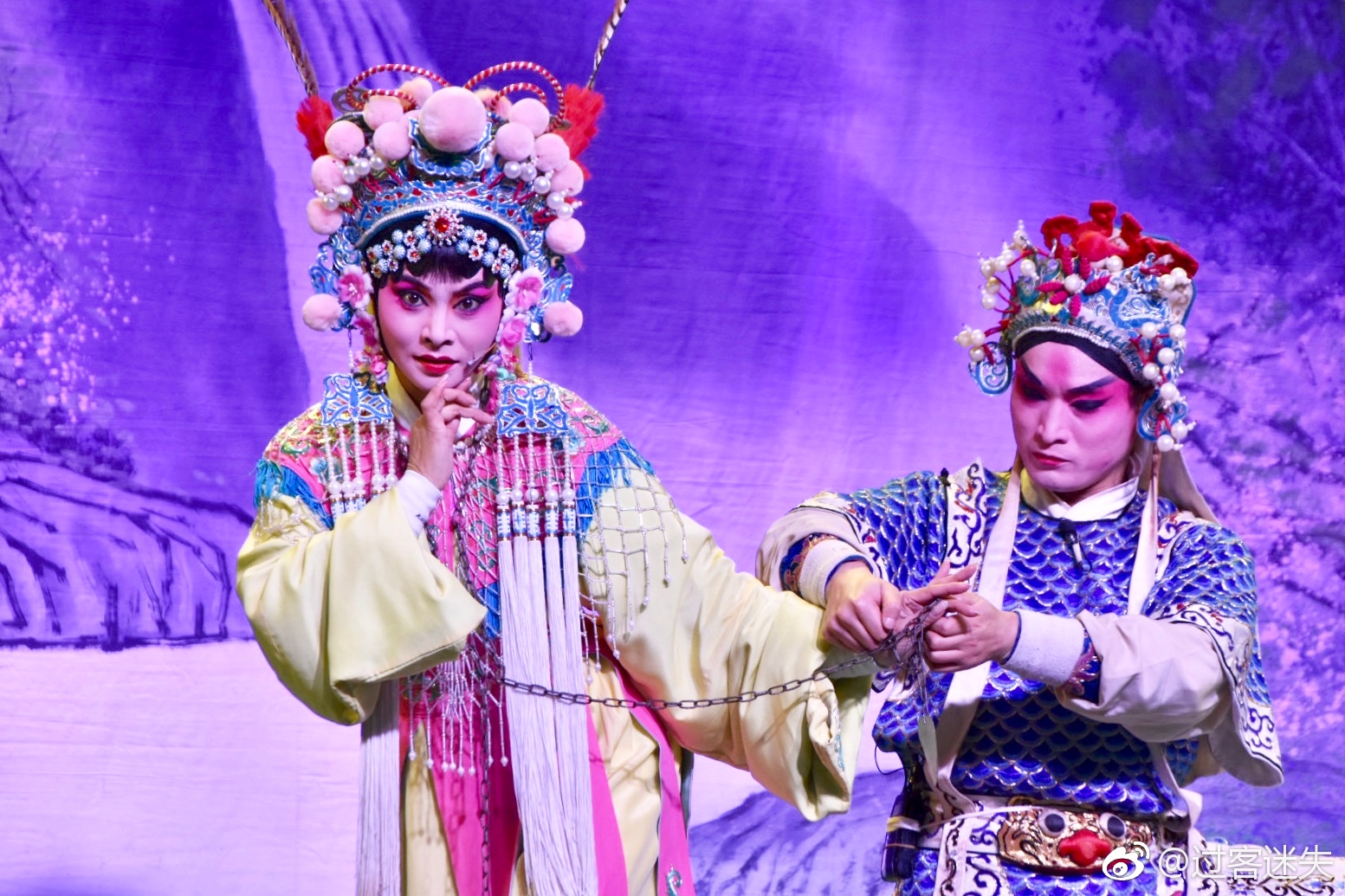 金华最有名的除了"火腿"还有"婺剧",金华古称婺州,金华婺剧