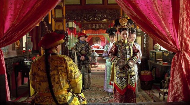 甄嬛传:谁看懂了,分宫时,华妃为啥坚决不让甄嬛住进承乾宫