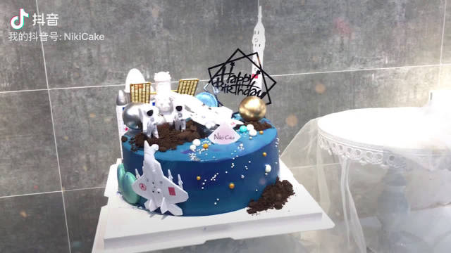 宇航员 生日蛋糕我们会不会有一天都需要去到外太空小朋友