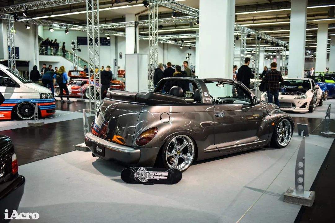 敞篷pt漫步者绝对是改装界冷门中的冷门,轮圈还用上了早年日系代表作