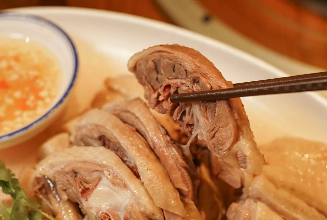 白斩温泉乡鹅,琼海最受欢迎的招牌菜色,是可以代表"舌尖上海南"的美食