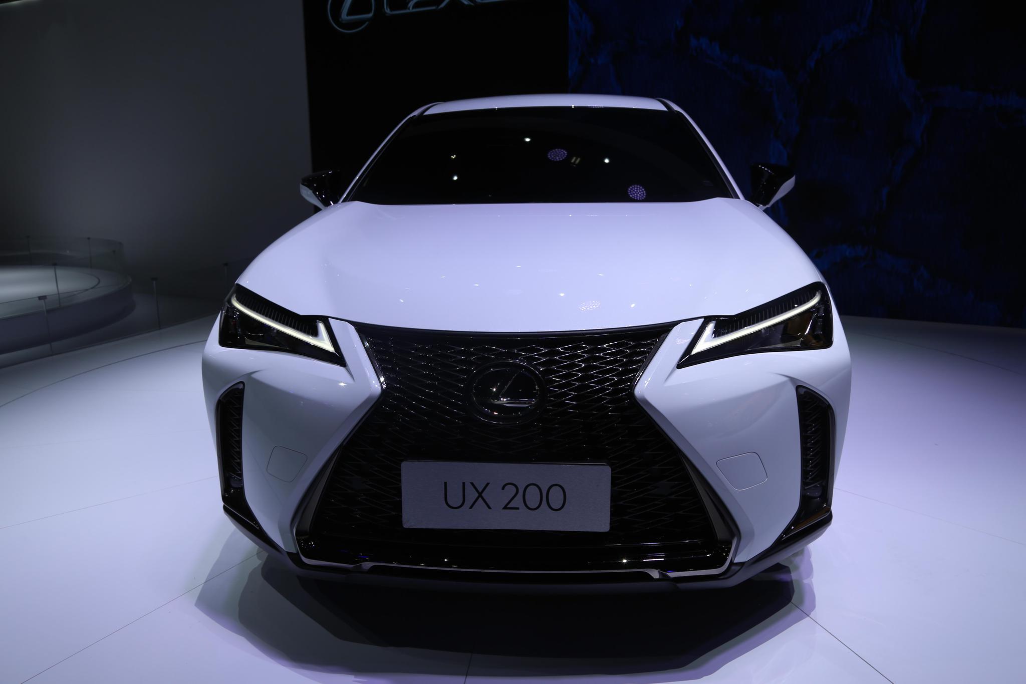 雷克萨斯全新ux 200,豪华都市suv,广州车展实拍!