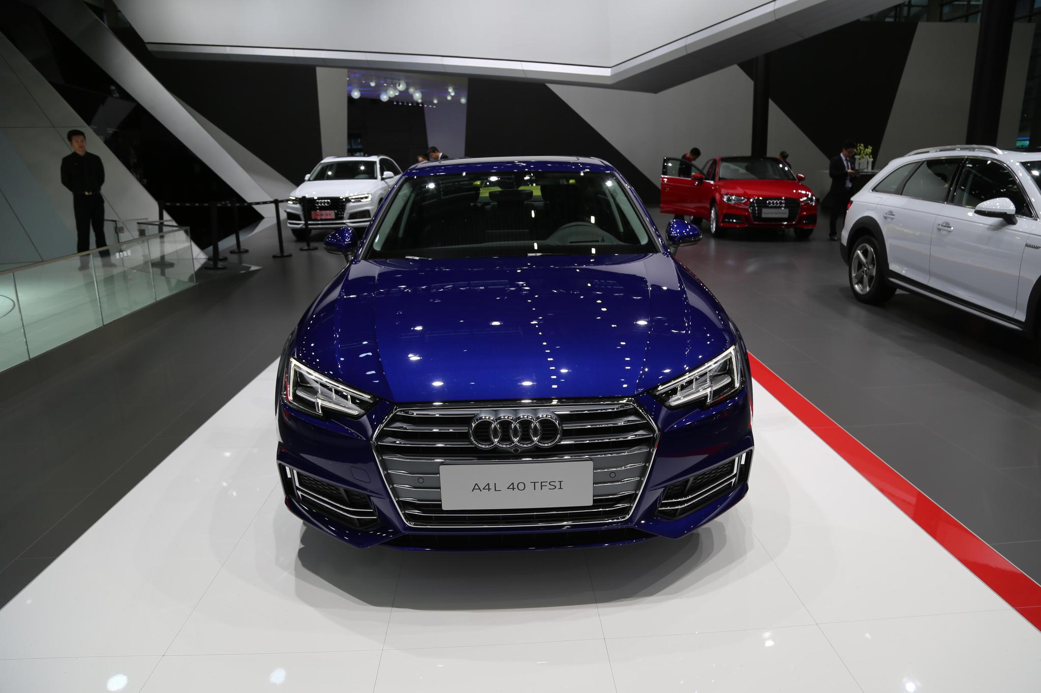 全新奥迪a4l 40 tfsi 实拍,凌厉速度引发驾驶激情!