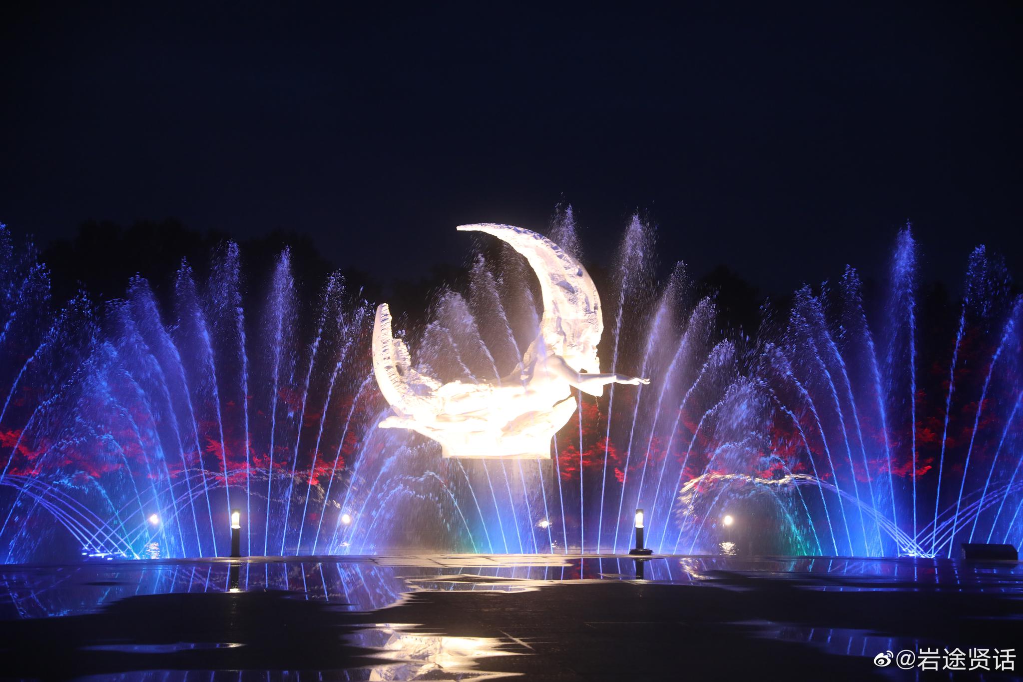 又一网红打卡地——净月潭音乐喷泉水景灯光秀今晚将正式启幕