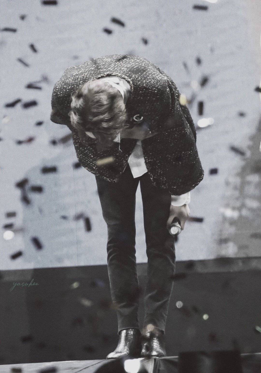 王一博90度鞠躬小合集,舞台上,录制结束,比赛现场