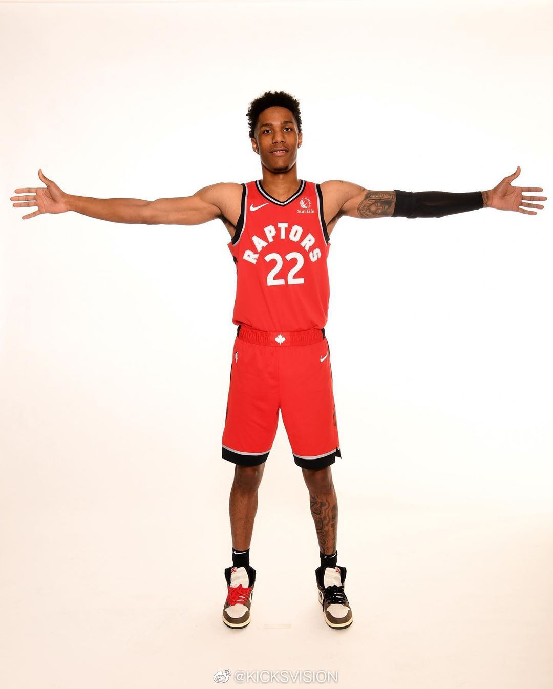 更新一下这几天nba media day上各支球队拍摄的定妆照图片