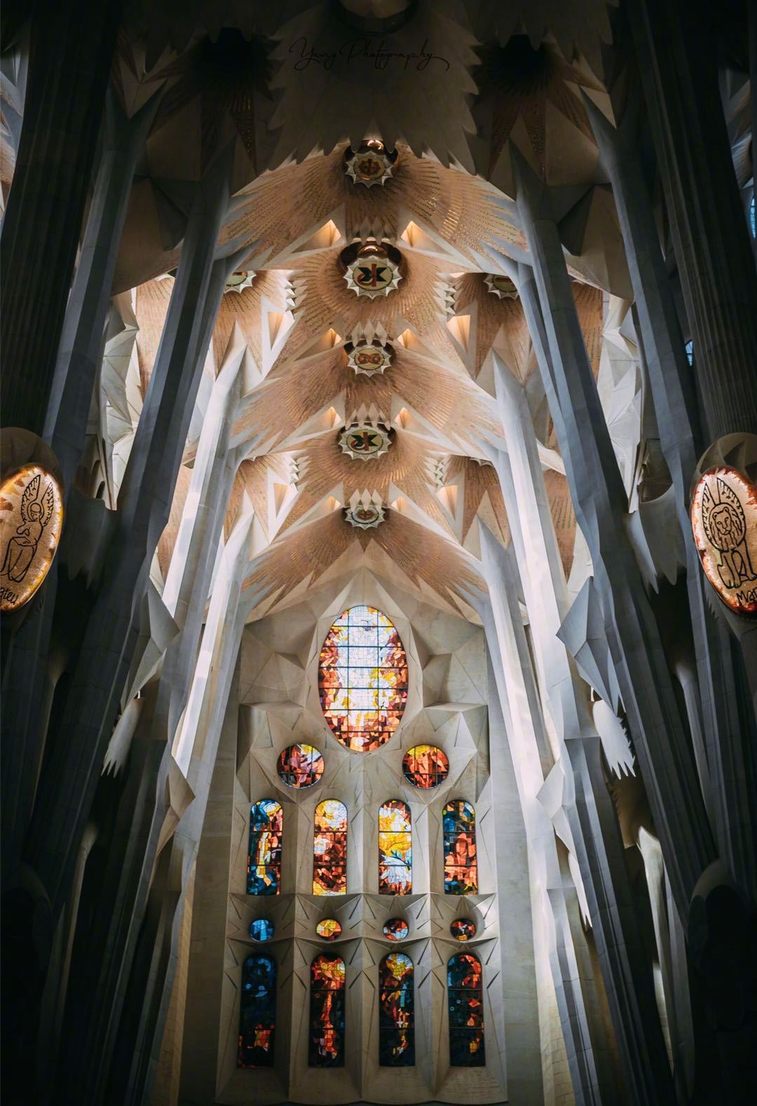巴塞罗那圣家堂——被誉为“上帝的建筑师”安东尼·高迪·科尔内特的遗|高迪|科尔内特|圣家堂_新浪新闻