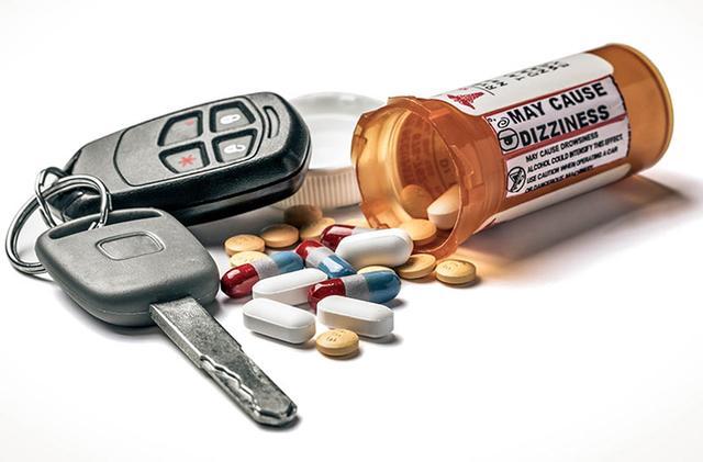 驾车前要清楚认清自己的状态，有这些不妥的情况时千万别握方向盘