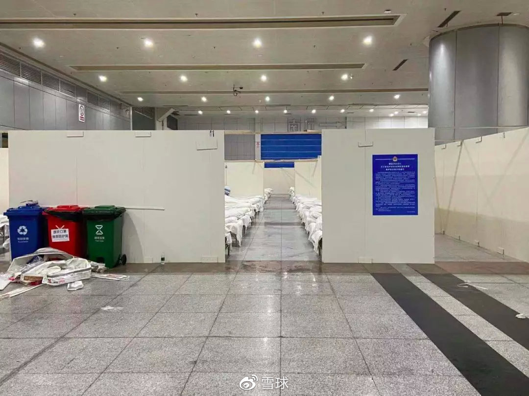 一家四人确诊新冠肺炎,妈妈去世后我终于在方舱医院见到了父亲和儿子