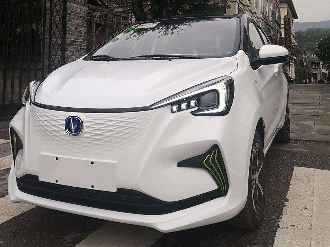 28万元,长安奔奔e-star开启保价回购等优惠