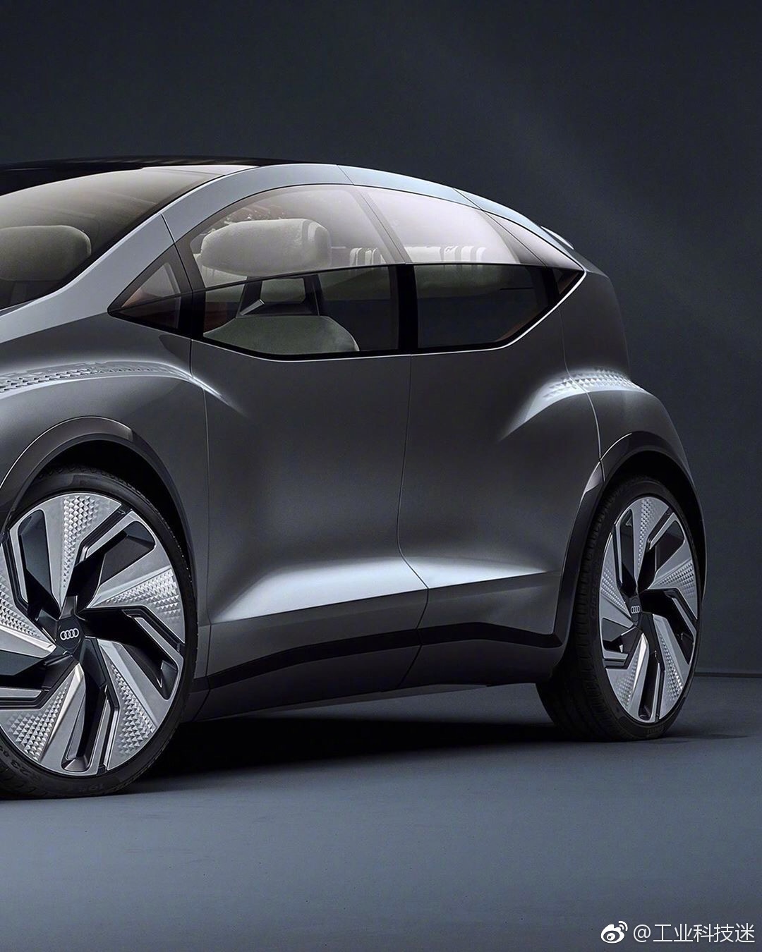 智能时代奥迪全新概念车aime正式亮相