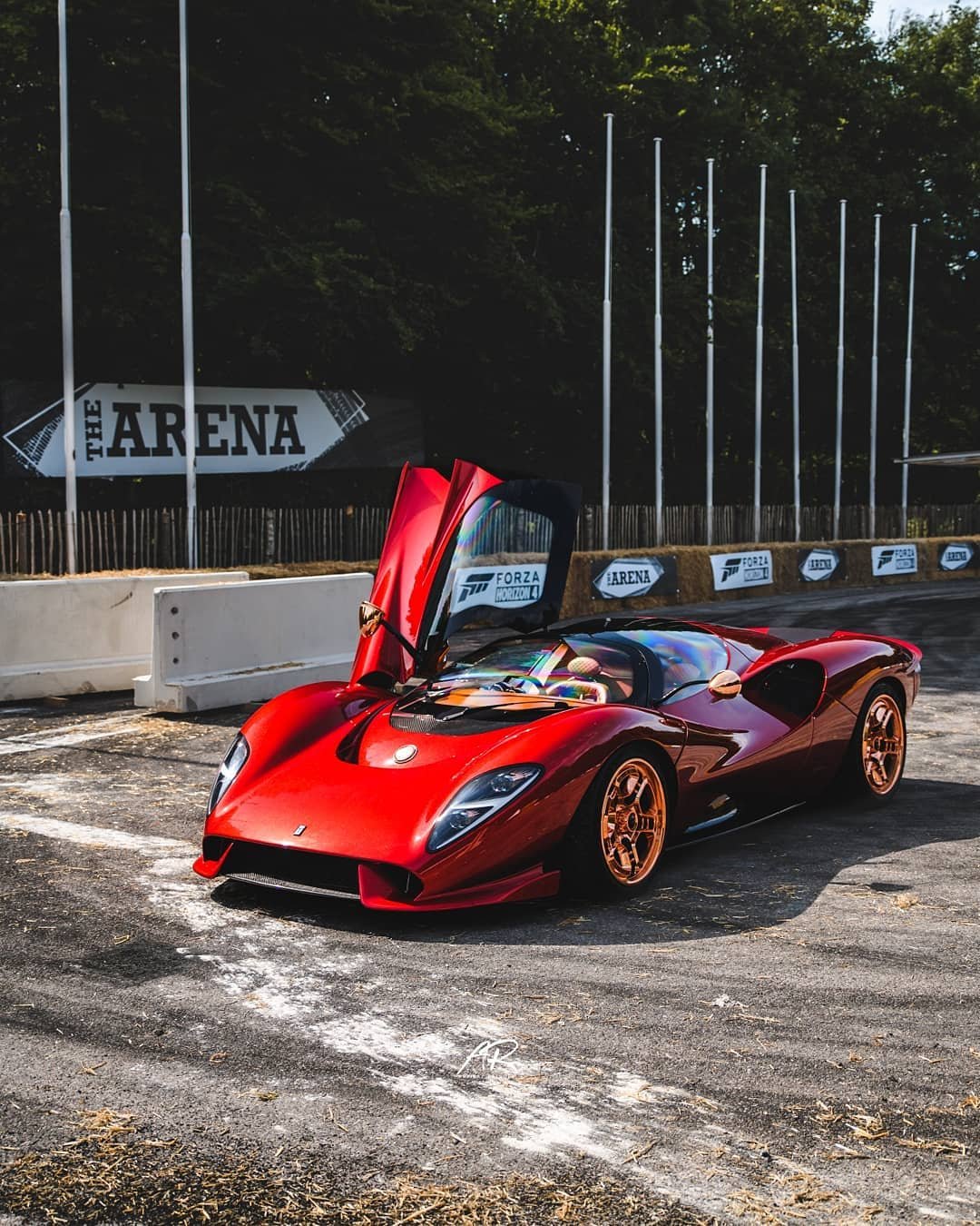 历经磨难的意大利超跑 De Tomaso P72