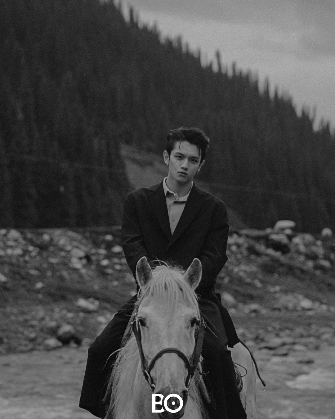 新人演员叶盛佳loi一组骑士风大片释出