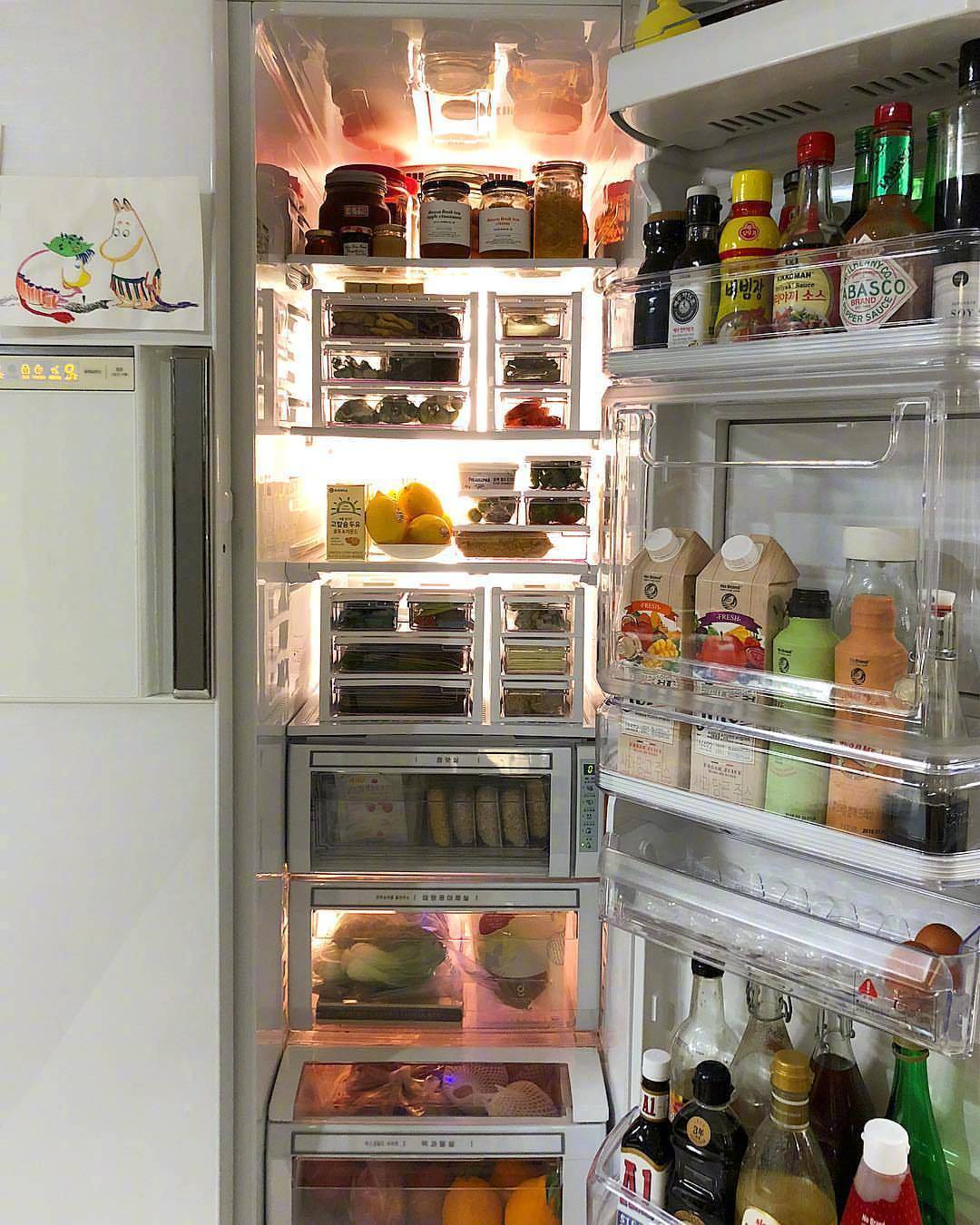 装满美食的冰箱图片图片