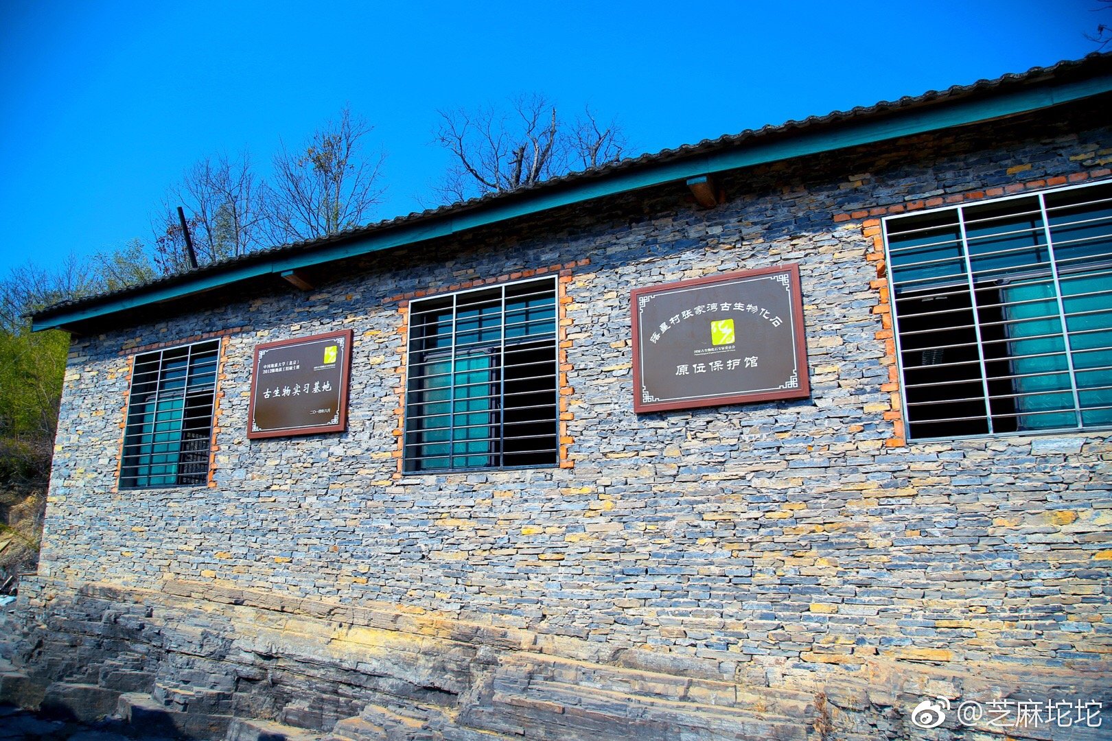 中国十大最神秘村庄之一，位于云南深山，所有房子用化石建成_石村