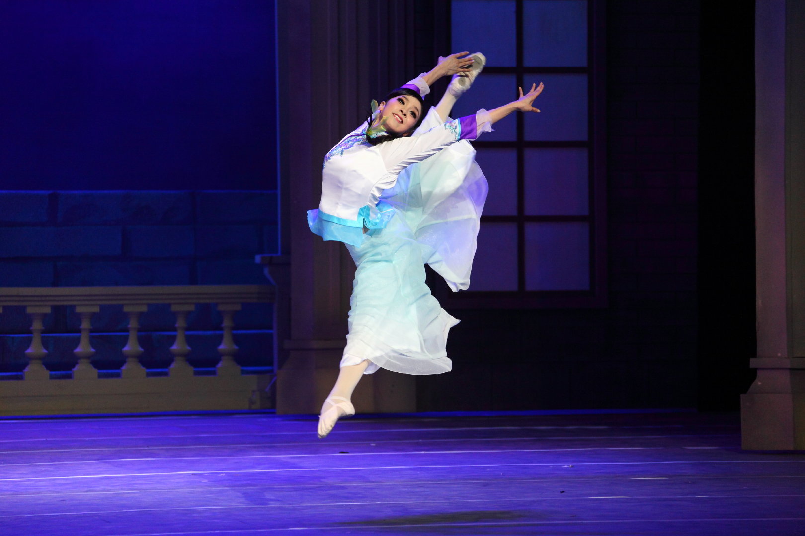 舞剧恰同学少年用舞蹈给我们展现了一代伟人青年时期的激情满怀和