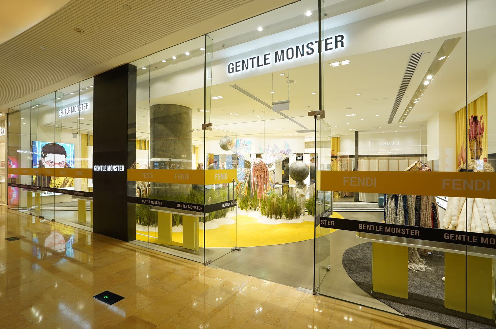 近日gentlemonster在广州太古汇店举办重装揭幕活动