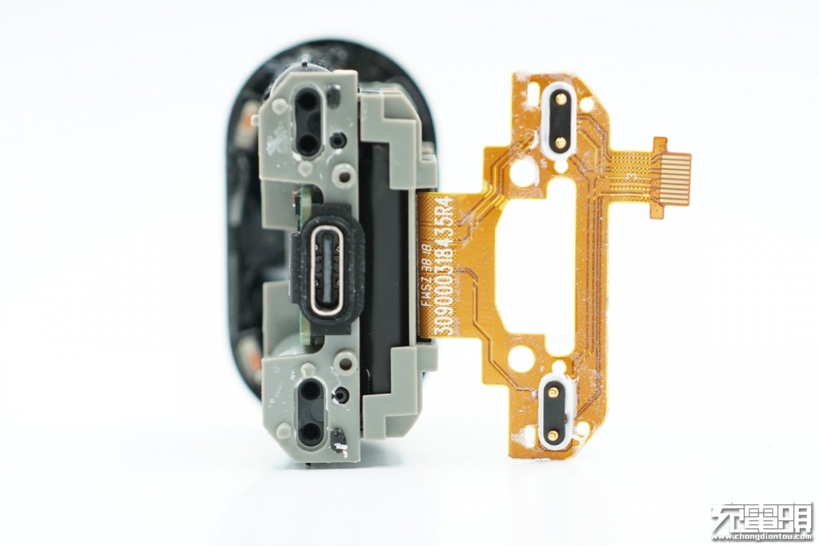 拆解报告:华为freebuds 2 pro真无线蓝牙耳机无线充电盒