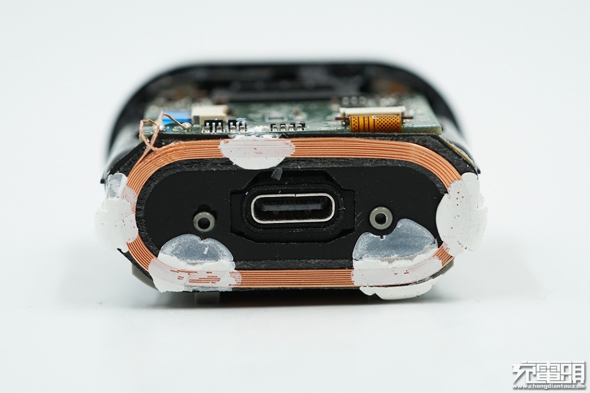 拆解报告:华为freebuds 2 pro真无线蓝牙耳机无线充电盒