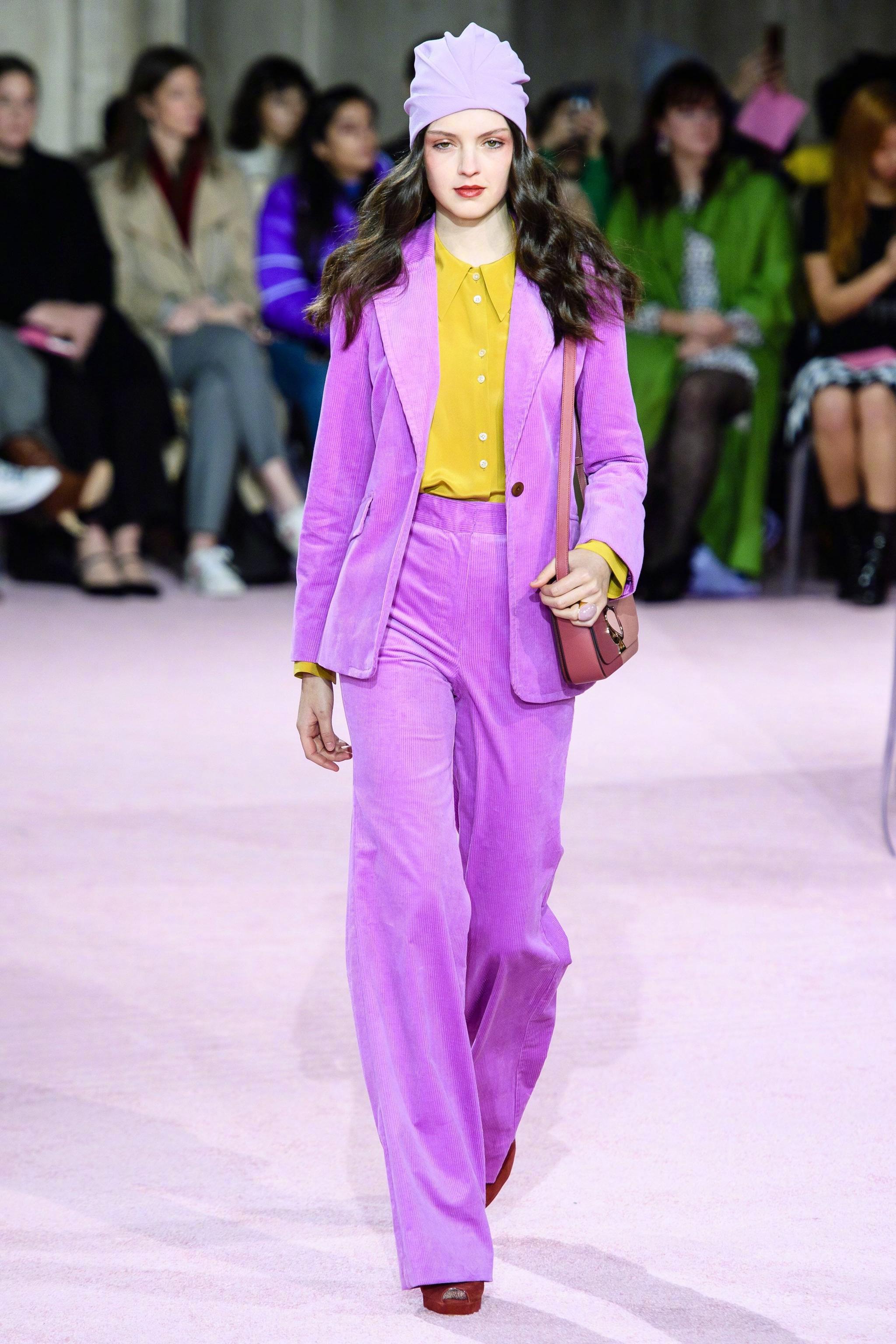 katespadenewyork2019秋冬系列发布秀紫色调长裤套装高