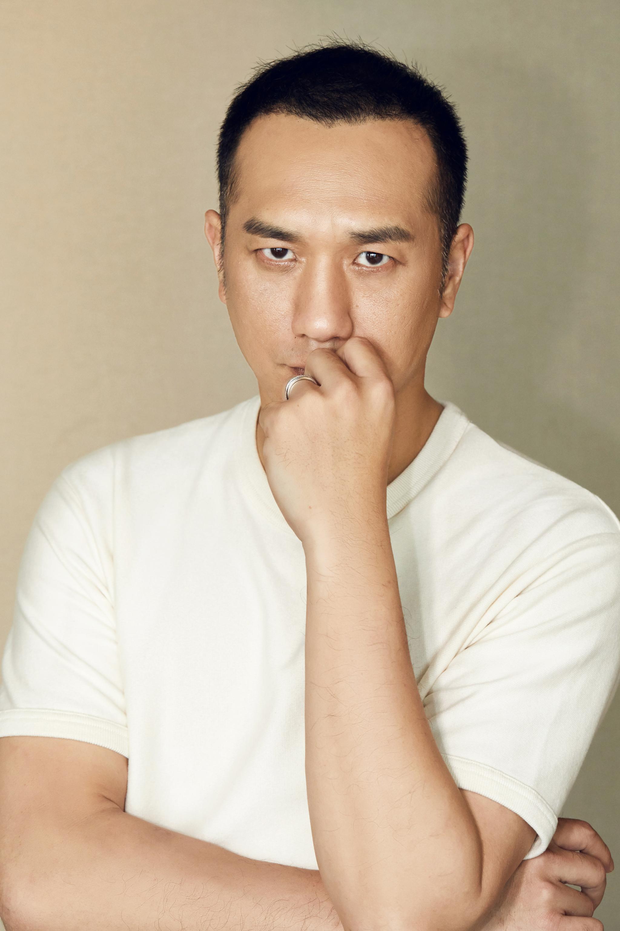 实力演员@黄觉 演绎新款de beers horizon戒指