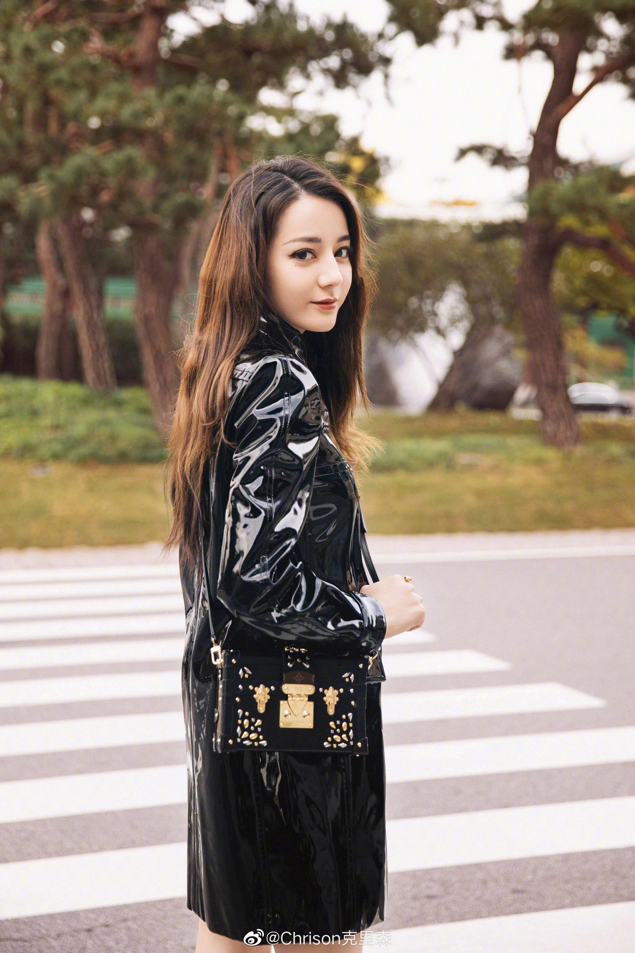 迪丽热巴 x lv ┊ 作为品牌挚友受邀出席lv首尔大秀