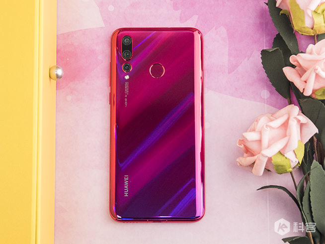 华为nova4评测2019年也不会out的手机