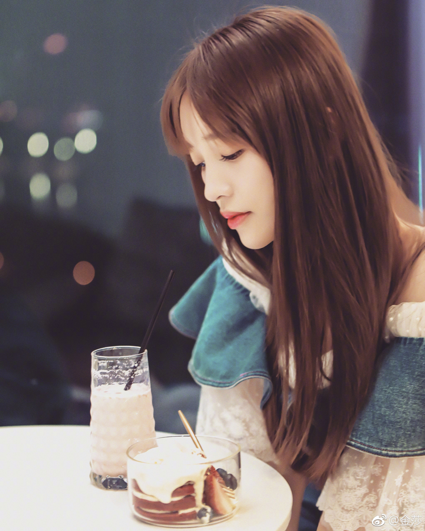 为租男友放大招!金莎女友视觉写真心机吊带心动值max