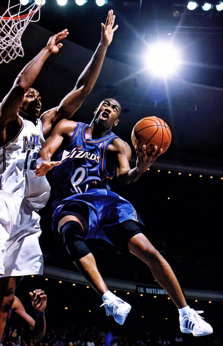 "大将军-零号特工"吉尔伯特-阿里纳斯!