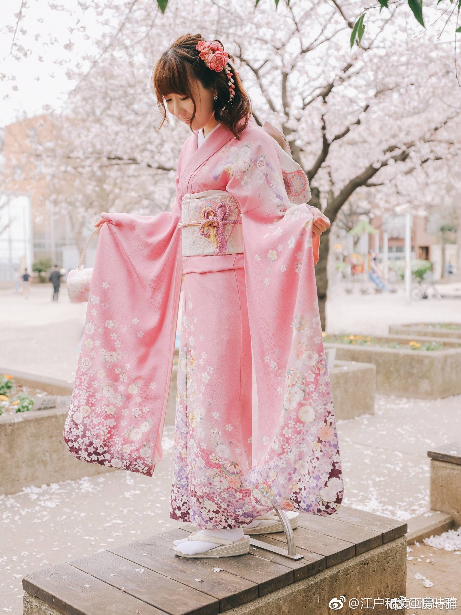 樱花和服图鉴?浅浅的微笑,粉粉的梦境.