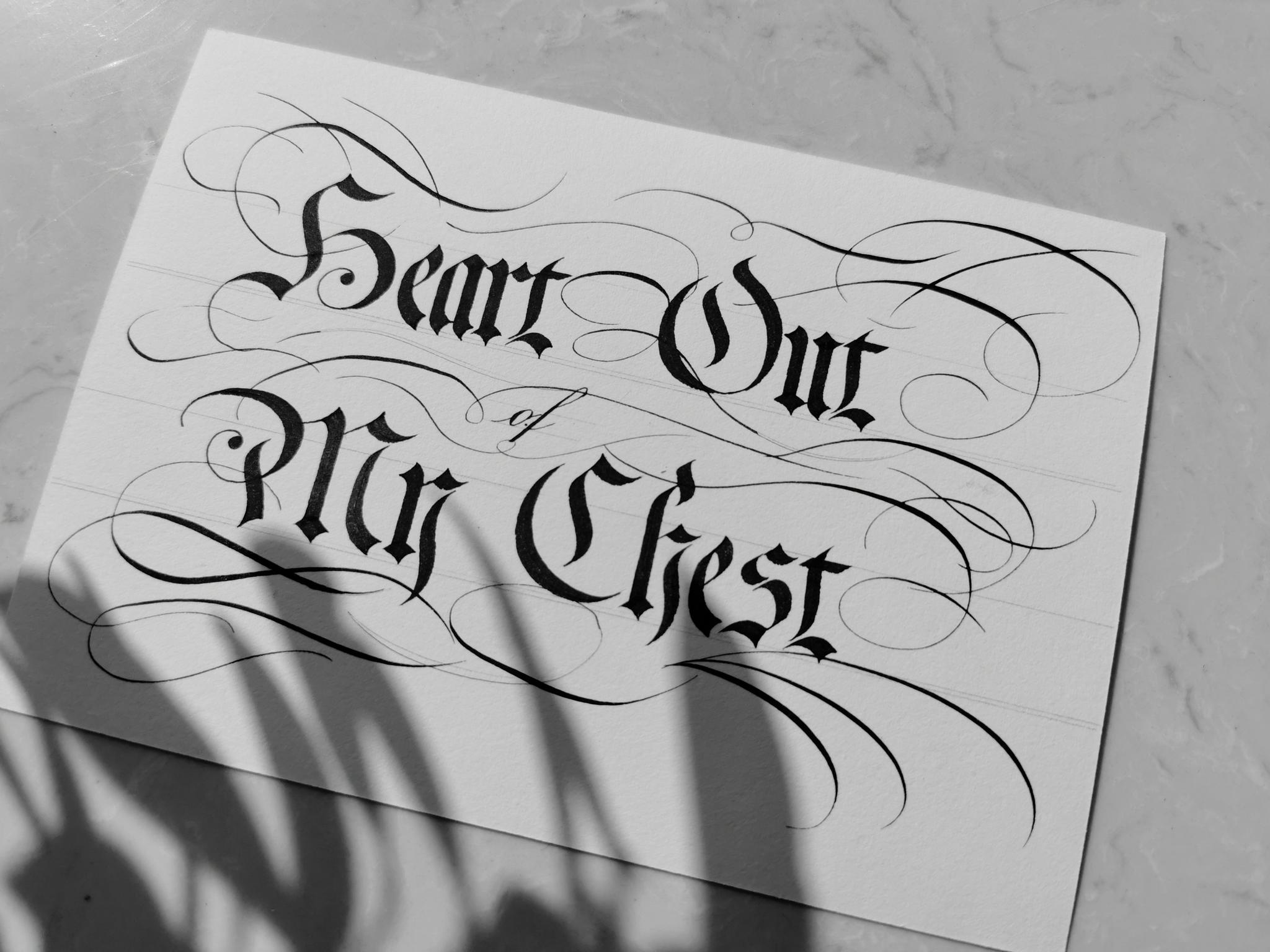 这种看起来很炫酷的什么英文字体 这种看起来很炫酷的什么英文字体