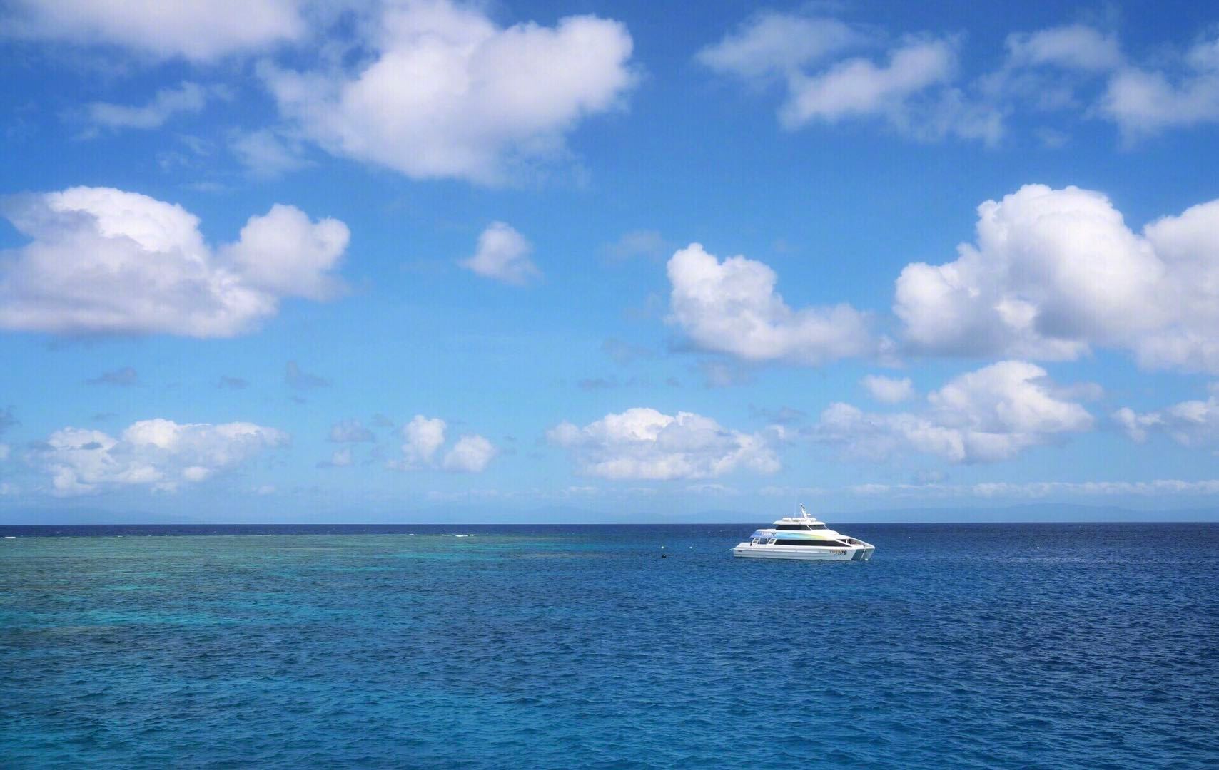 【携程攻略】大堡礁大堡礁景点,每次去澳洲都会去一趟大堡礁，在凯恩斯住上几天。推荐坐直升机俯瞰整…