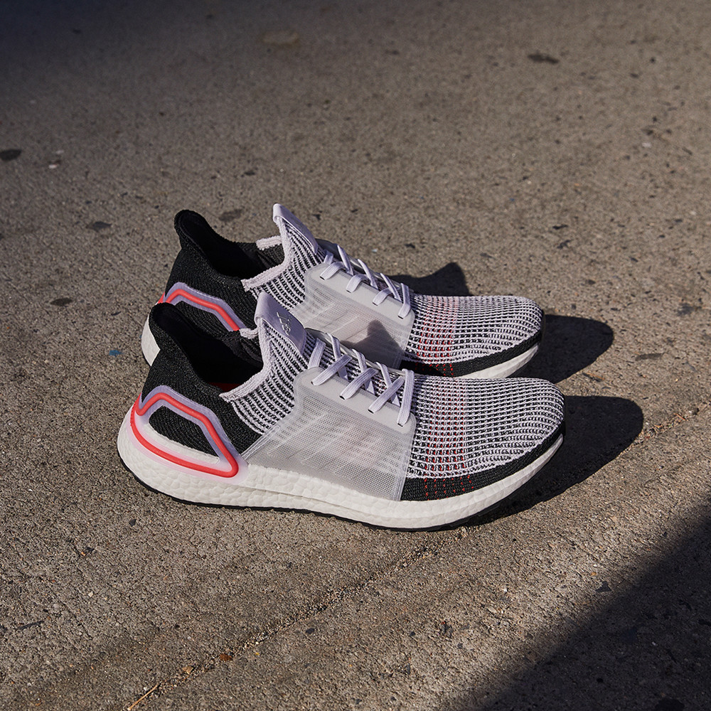 阿迪达斯发布ultraboost 19跑鞋laser red限定款