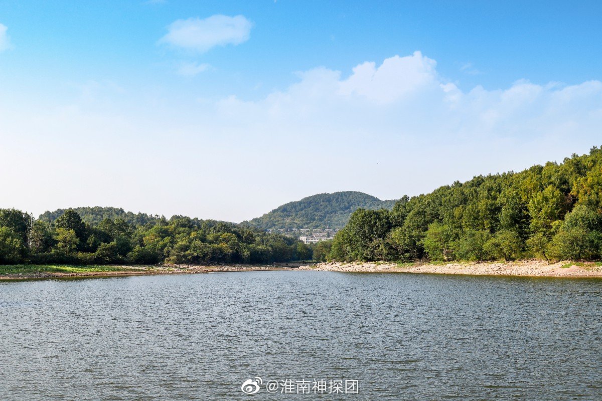 说来你们可能不信,这里就是淮南卧龙山风景区