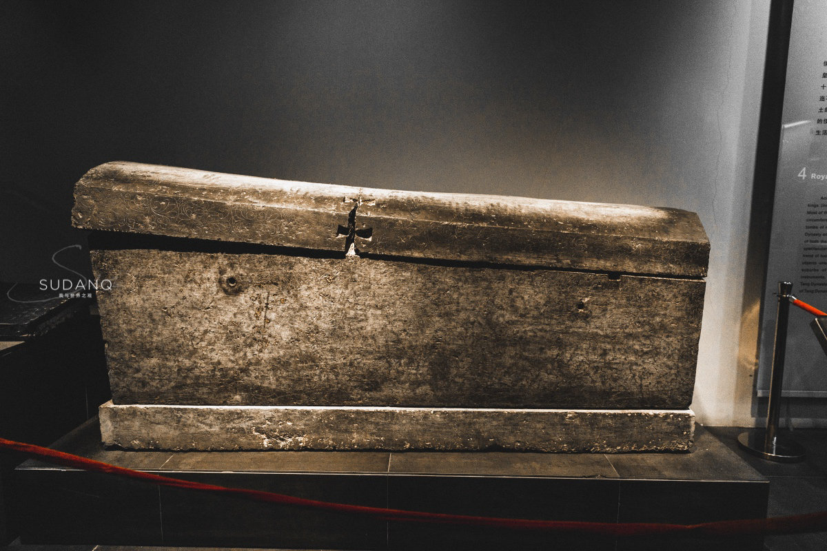 神秘石棺已有1500多年,墓主可能是印度人,自称道家老子的后裔