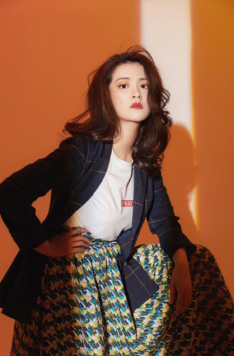 时尚女神陈昊宇靓丽知性活动写真集