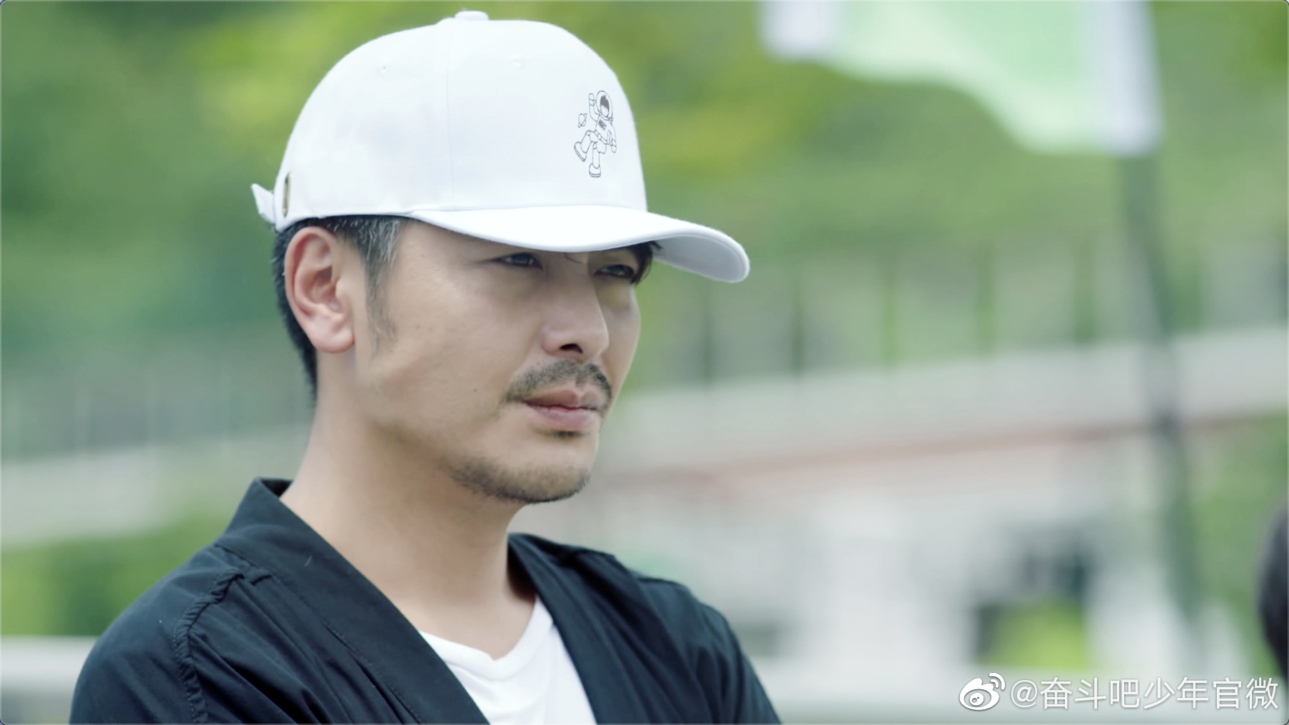 嗯路爸爸演员吴其江明明是带有老父亲爱意的凝视委屈巴巴