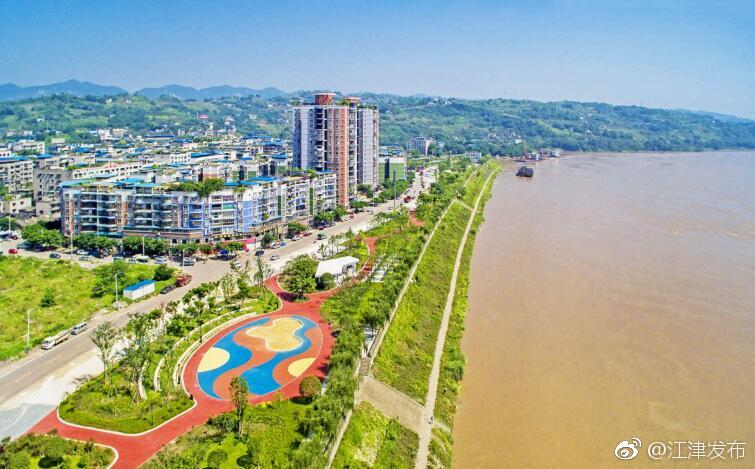 江津区德感滨江路西段公园8大广场满足市民休闲需求