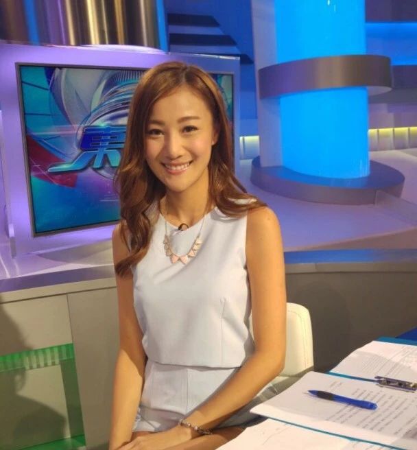 朱智贤就获安排为tvb娱乐新闻台担任粤语主持,之后又在多个无线节目