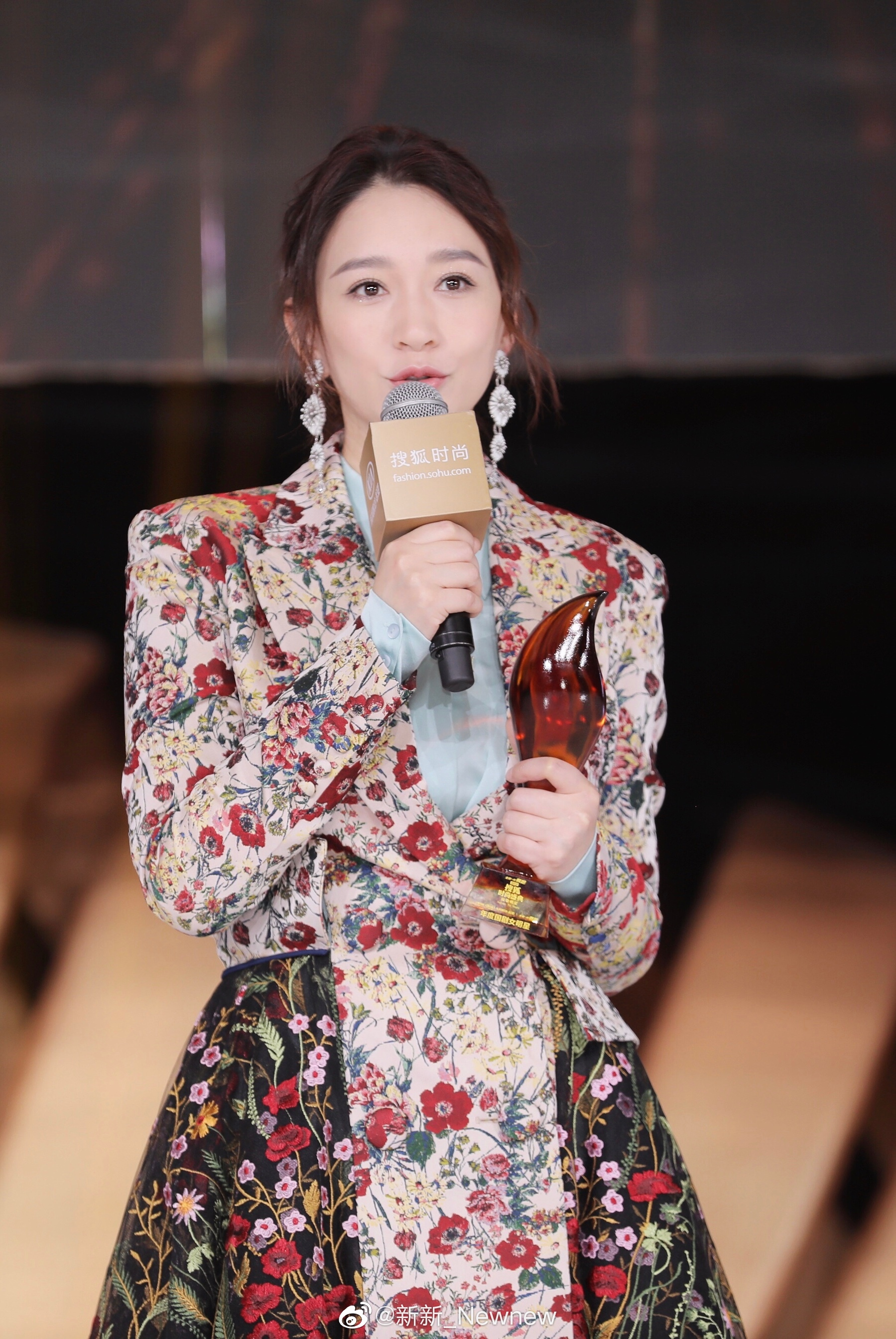 搜狐时尚盛典 李小冉路透图:@新新_newnew