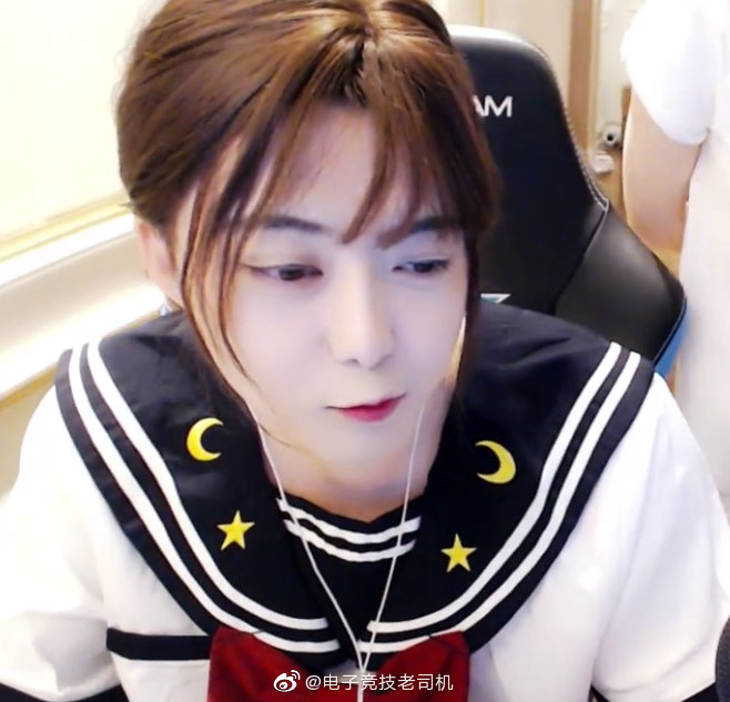 徐志雷牛逼.兄弟们让让 让rotk先来