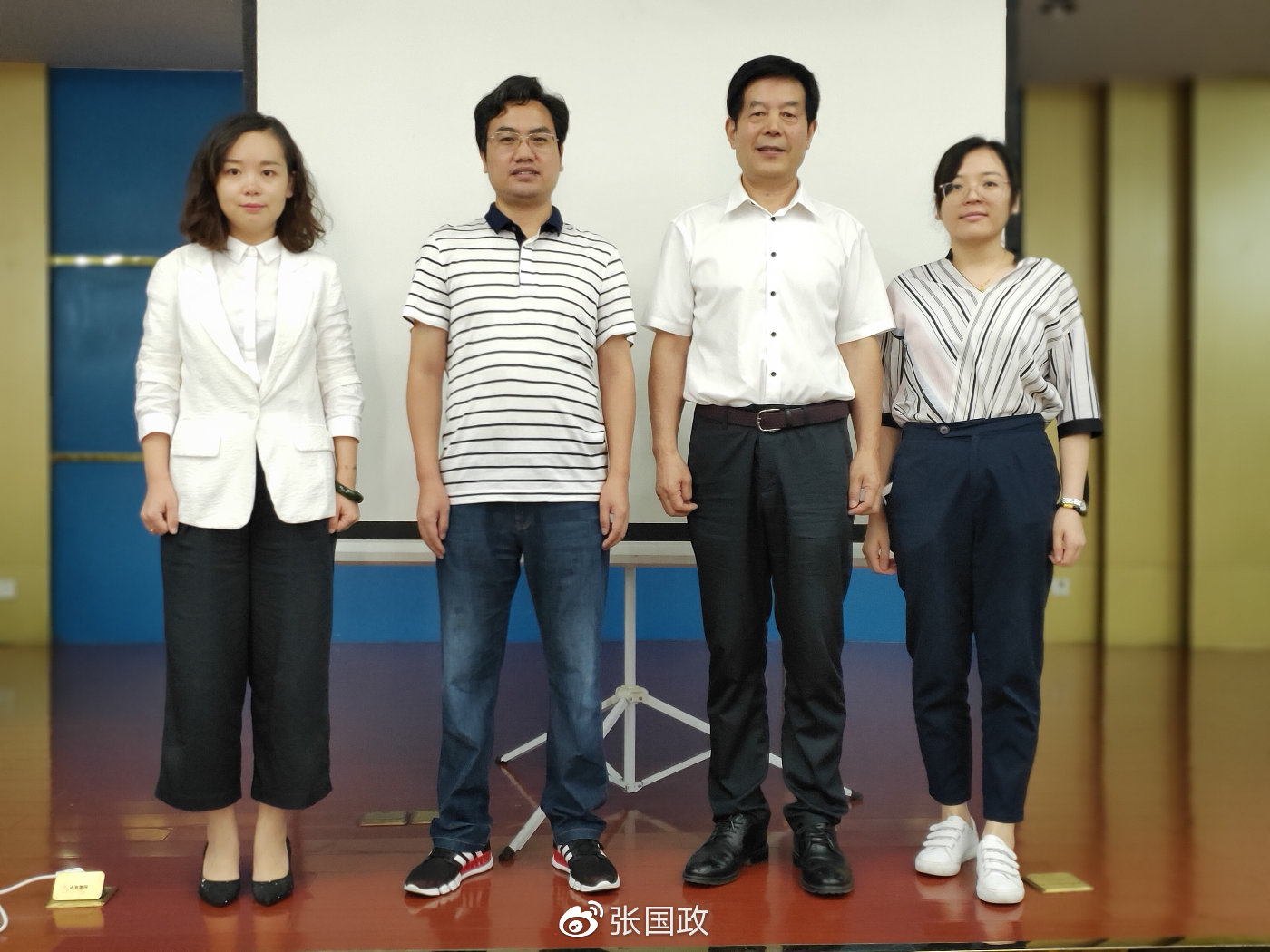 吕海静巡回宣讲"减税降费"政策|税务师|华政|宏泰_新浪新闻