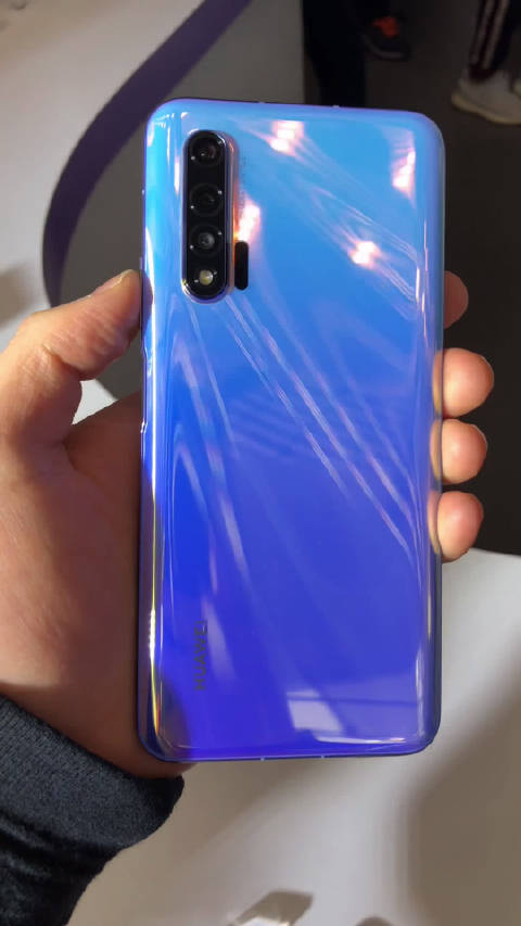 华为nova66g这个配色叫做普罗旺斯每个角度颜色变化都不小