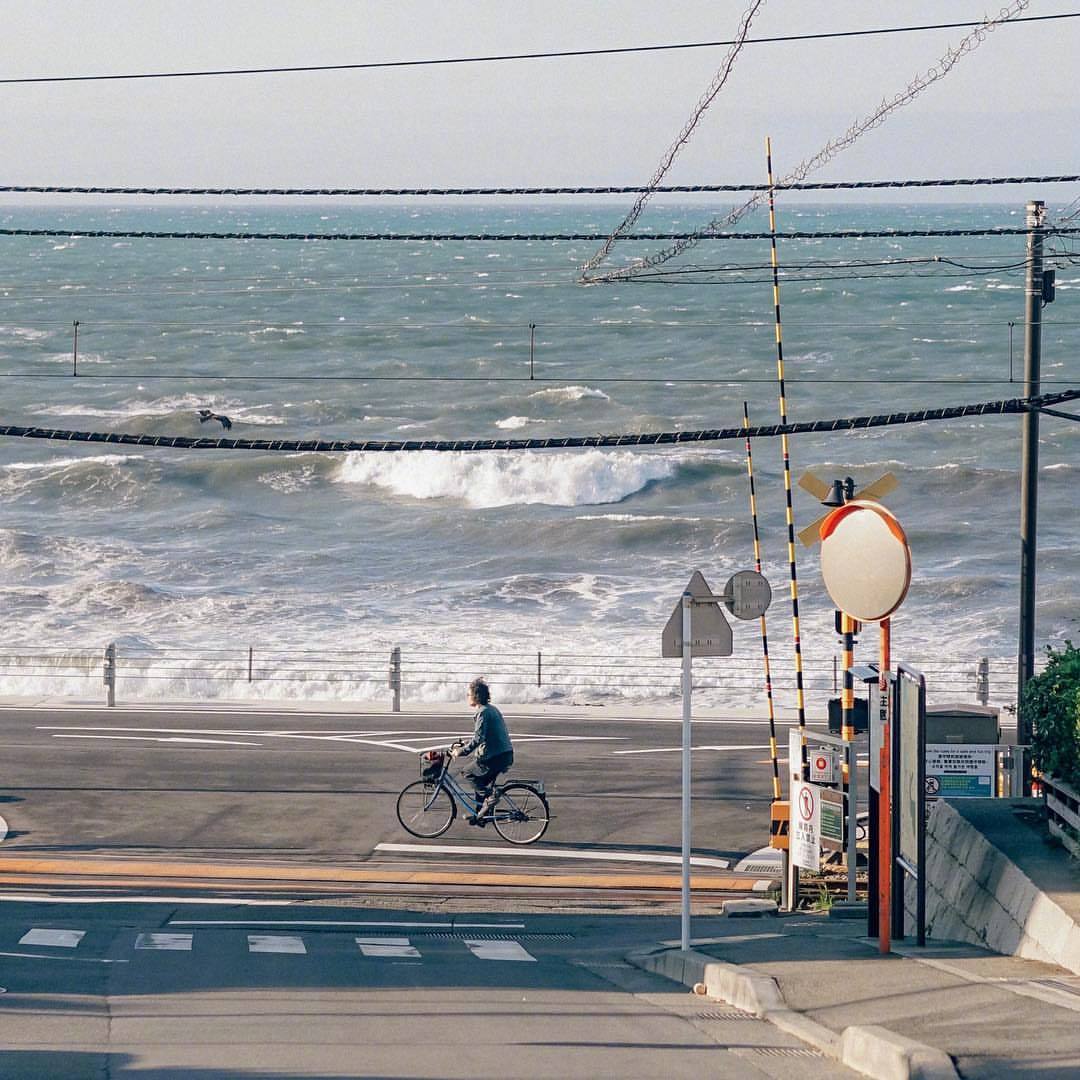 Kamakurakōkōmae Station 日本镰仓的海|镰仓_新浪新闻