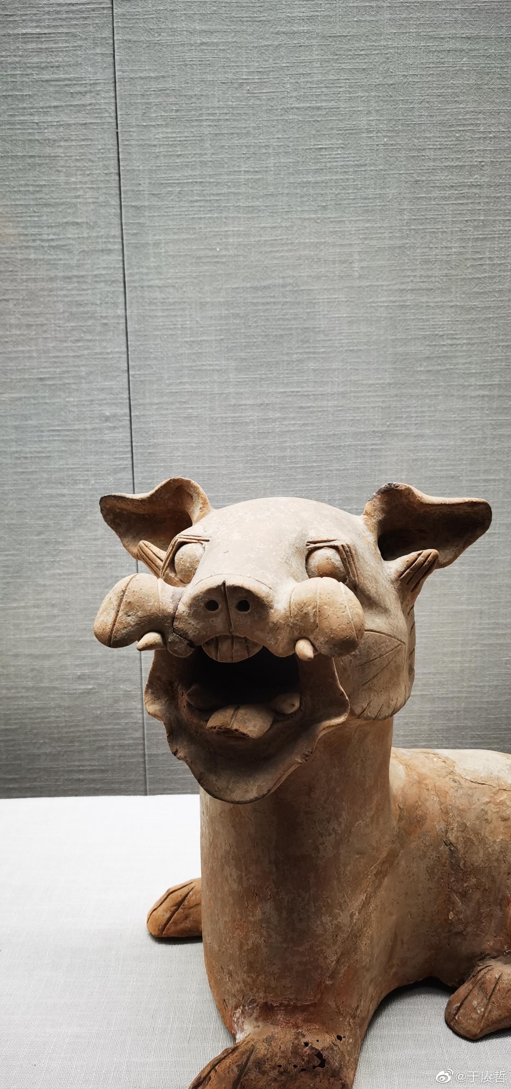 宁波博物馆临时展览河南文物精品展,南阳出土汉代陶狗